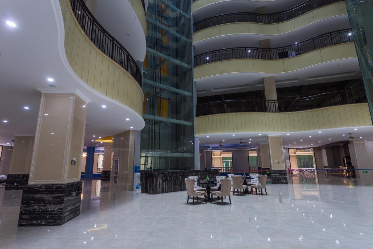钻石名邸 Diamond One Hotel And Serviced Apartment Phnom-Penh Buitenkant foto